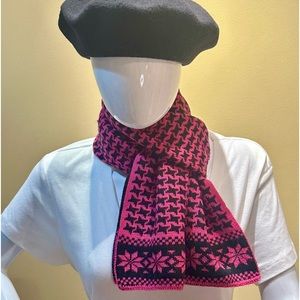 🌟HP🌟Hot Pink & Black Reversible Snowflake Scarf